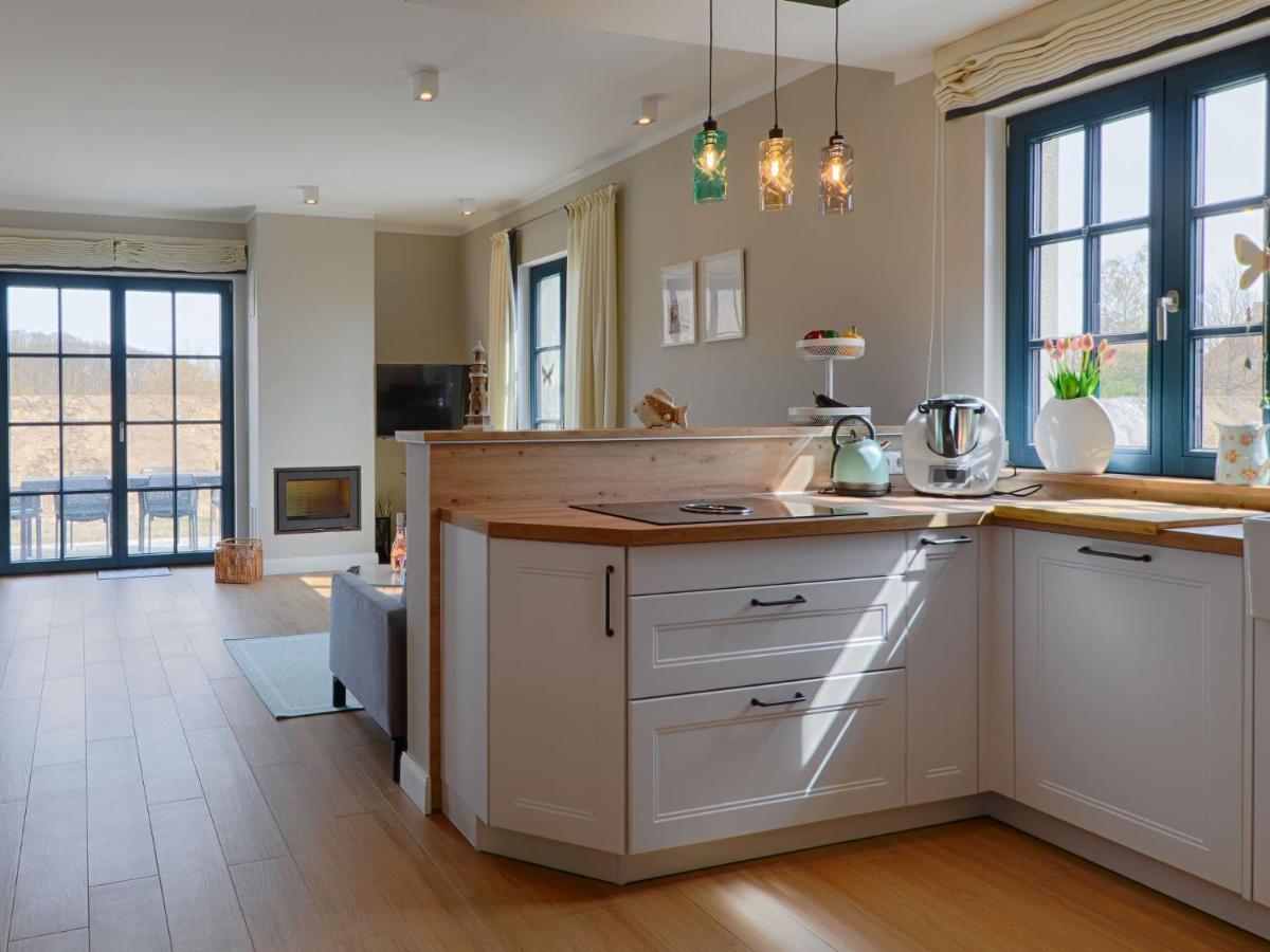 Reetland am Meer - Premium Reetdachvilla mit 3 Schlafzimmern, Sauna und Kamin F27 Dranske Exterior foto