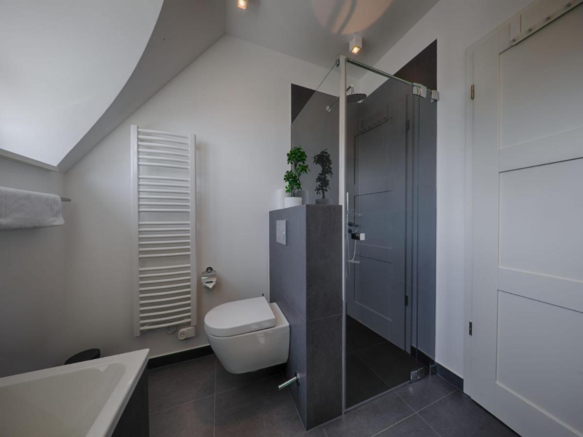 Reetland am Meer - Premium Reetdachvilla mit 3 Schlafzimmern, Sauna und Kamin F27 Dranske Exterior foto