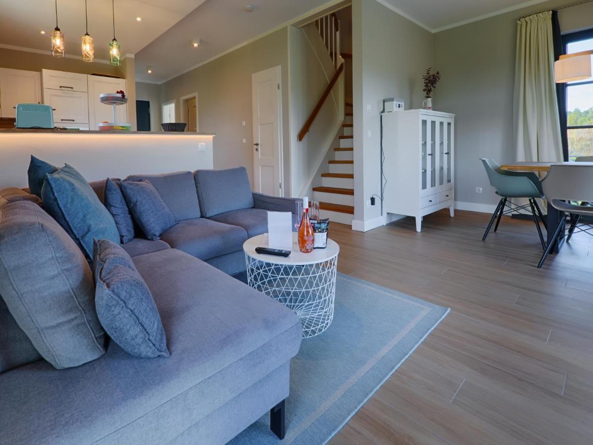 Reetland am Meer - Premium Reetdachvilla mit 3 Schlafzimmern, Sauna und Kamin F27 Dranske Exterior foto