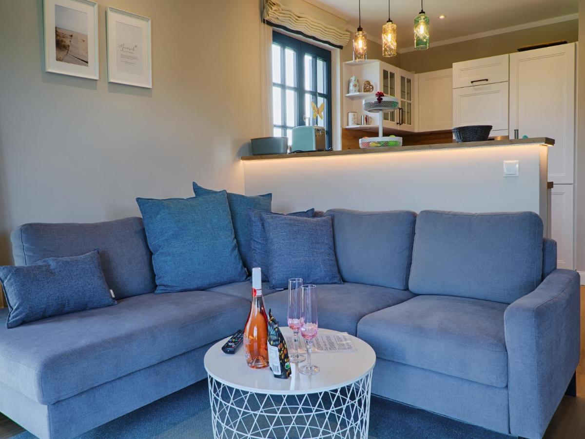 Reetland am Meer - Premium Reetdachvilla mit 3 Schlafzimmern, Sauna und Kamin F27 Dranske Exterior foto